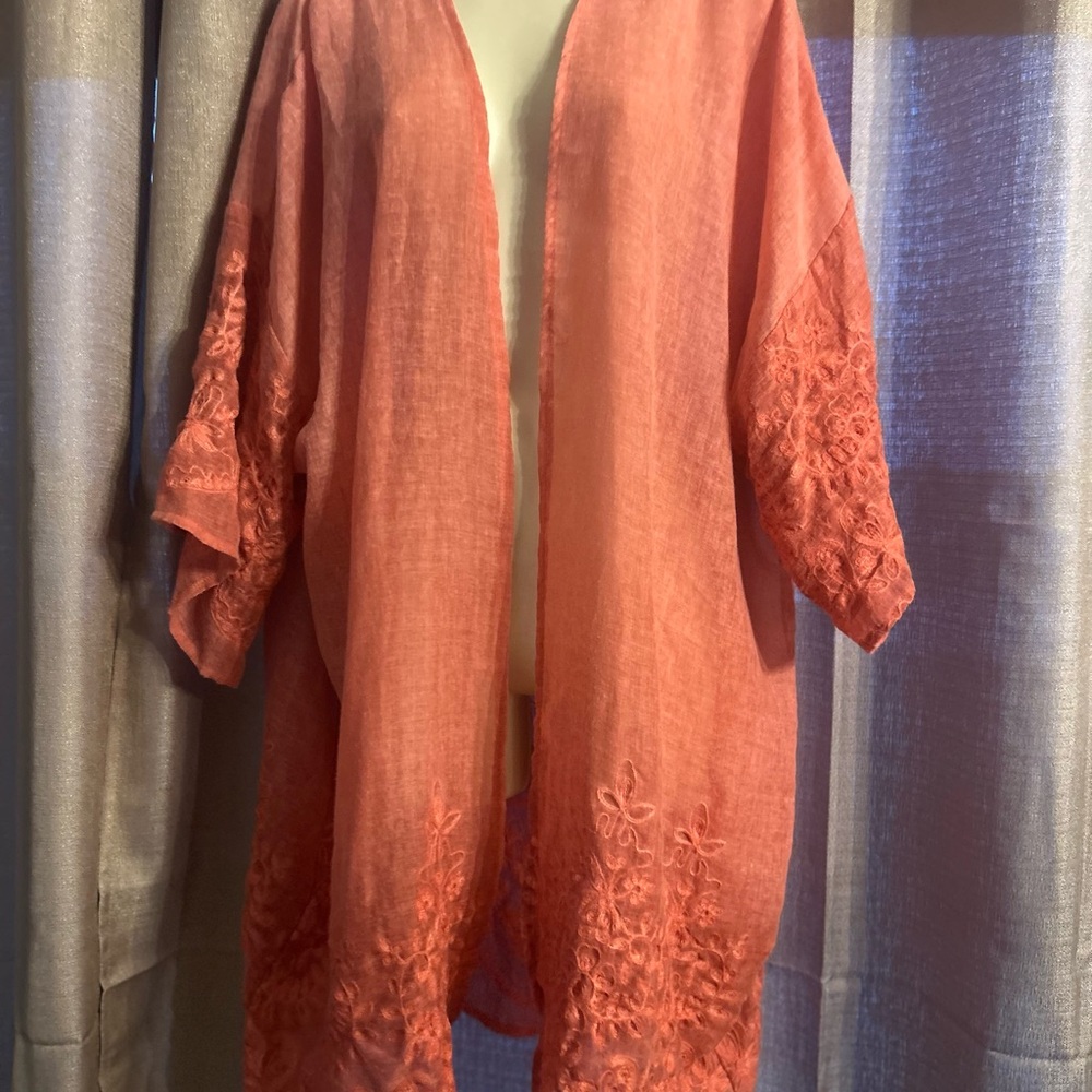 K79. Coral Lace Kimono size L - Picture 3 of 8
